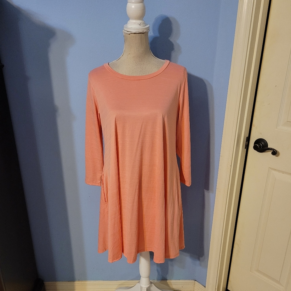 Yee Size Small orange Womens Dress